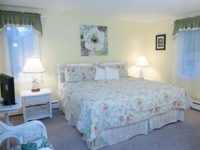 Cranberry Manor Bed and Breakfast