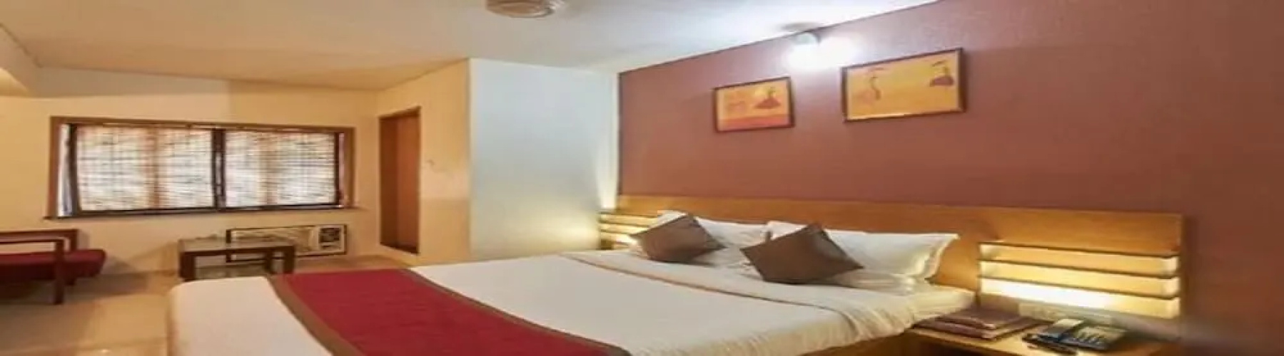 Room Maangta 213 @ Juhu