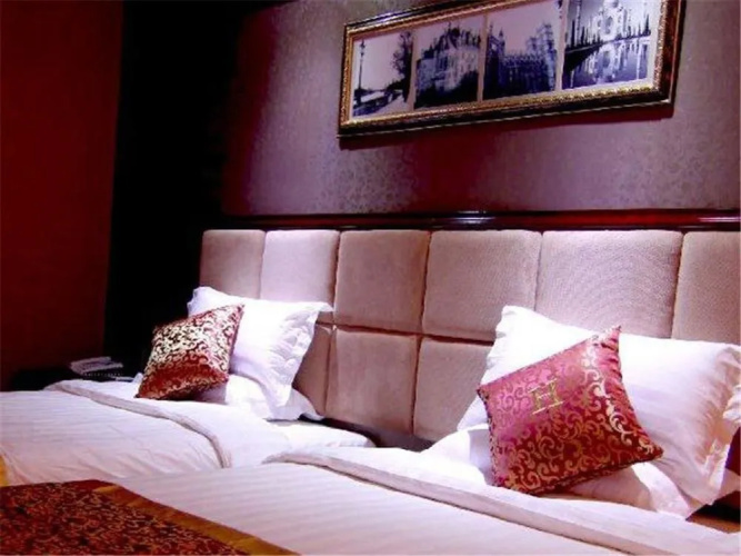 Huayue Hotel