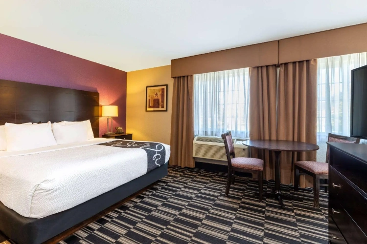 Deluxe Double Suite