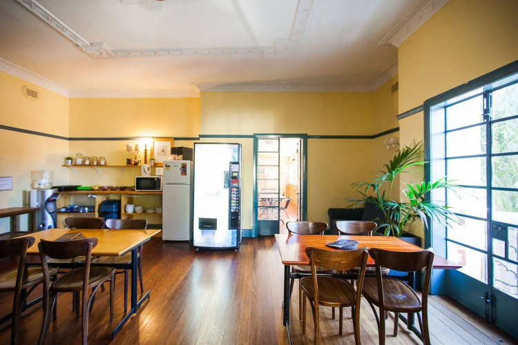 Captain Stirling Hotel