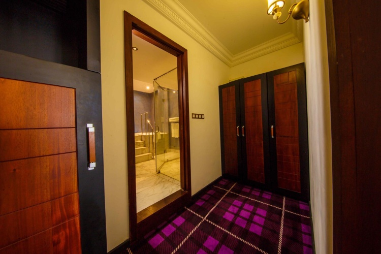 Double Suite