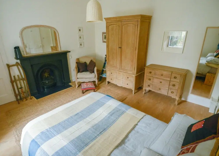 398 Avondale Place Apartment