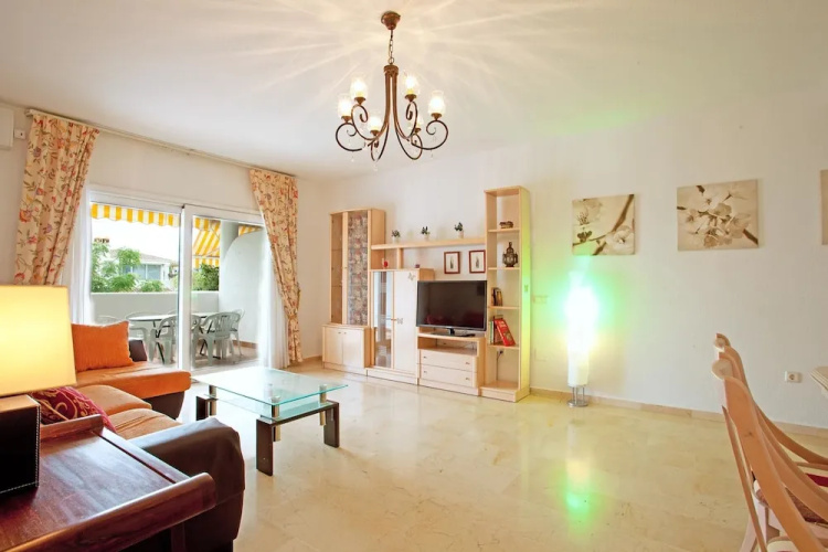 Nagüeles apartment