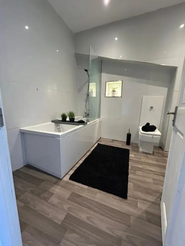 NEW 2 Bedroom Spacious Flat