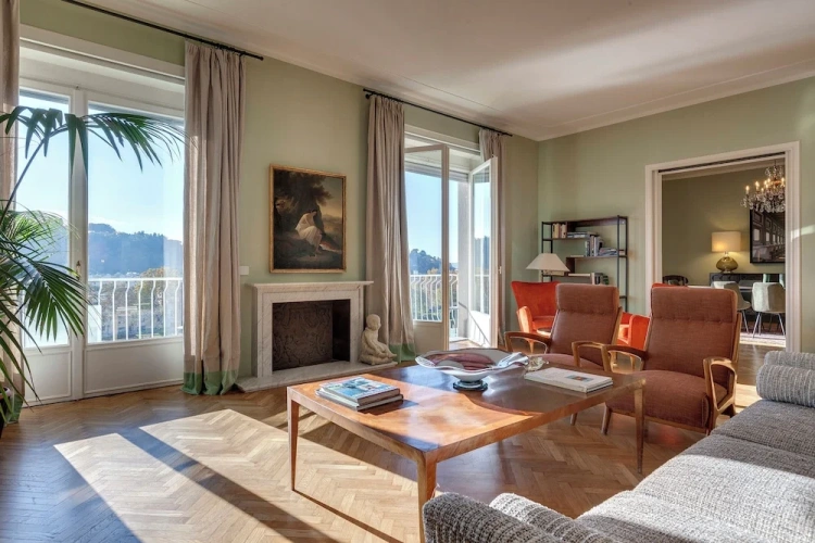 4 Bedrooms Deluxe Apartment with balcony and with river view