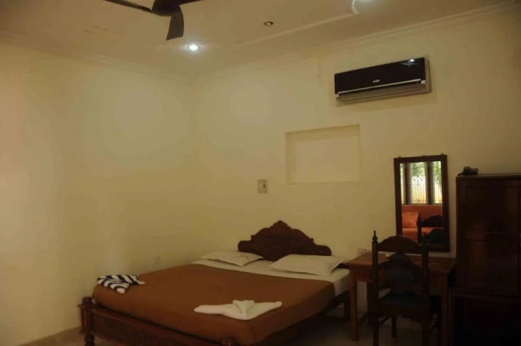 Raja Park Beach Resort