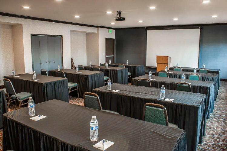 Comfort Inn Federal Way - Seattle photo 17