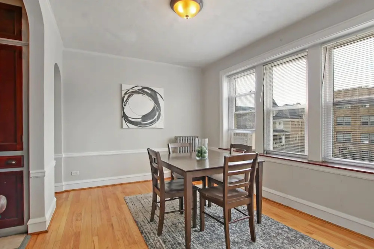 Prime 1BR Apt - Cullom F2
