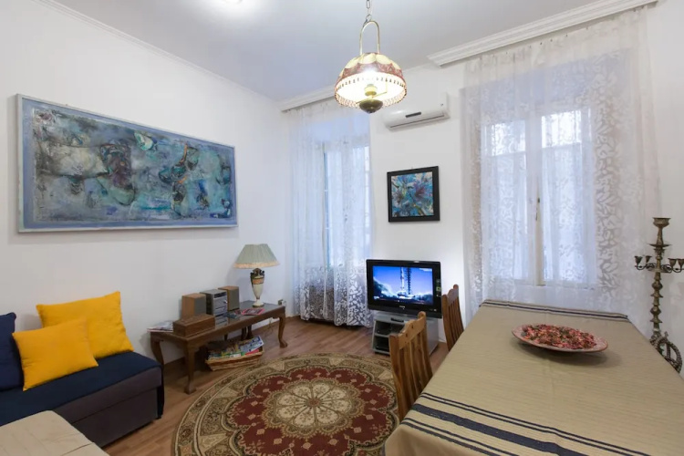Susanna Home
