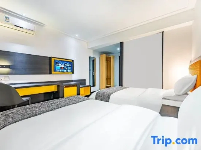 Standard Twin Family room