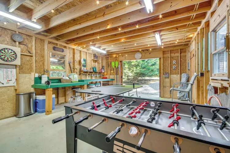 Sandy Beach, Fun Games & Barn: Lake Lure Gem!