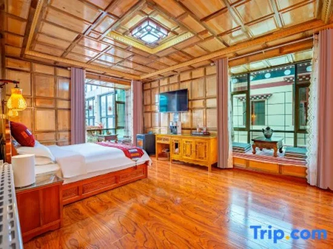 Luxury Family Suite