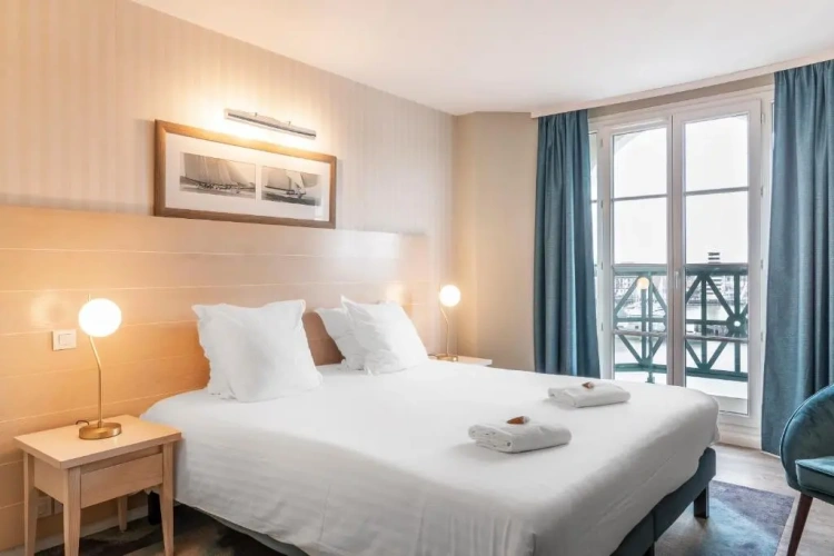 Standard Double room with harbour view