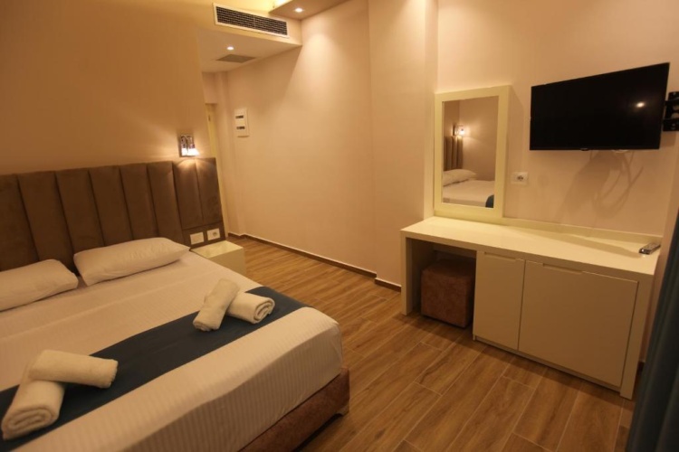 Economy Family room