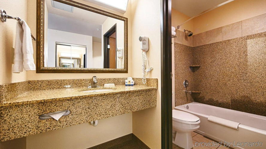 Best Western Territorial Inn & Suites photo 10
