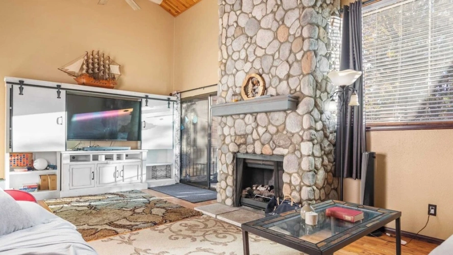 2 Bedrooms Cottage with balcony