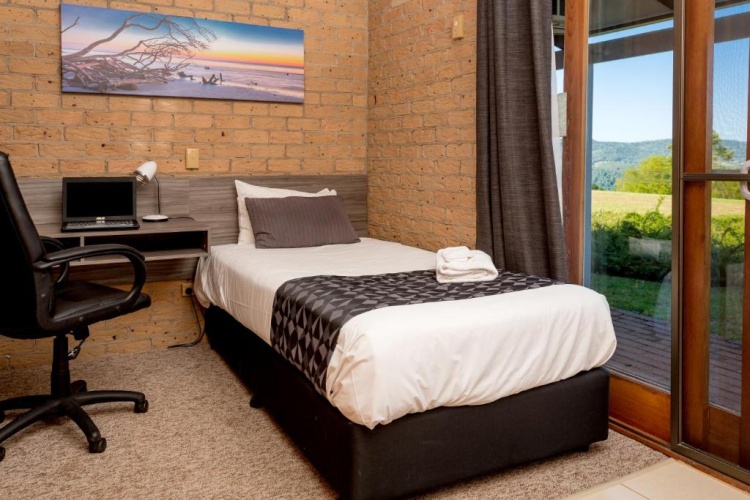 Economy Single room with view