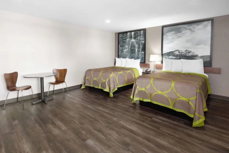 Business Quadruple room
