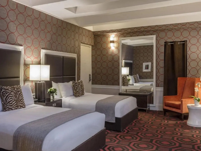Empire Hotel