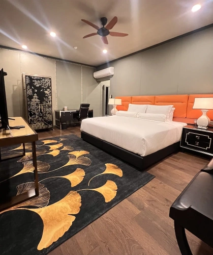 Premier Triple Suite