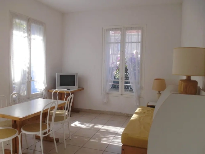 1 Bedroom Comfort Apartment