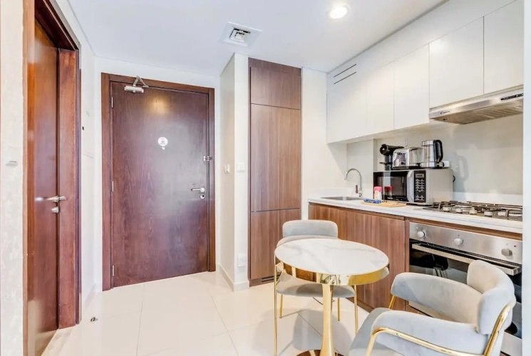 1 Bedroom Superior Apartment with balcony and with canal view