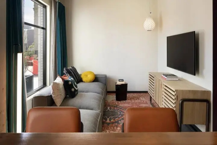 Moxy Oakland Uptown
