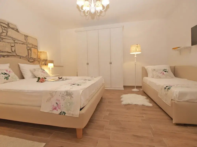 Apartment 1654