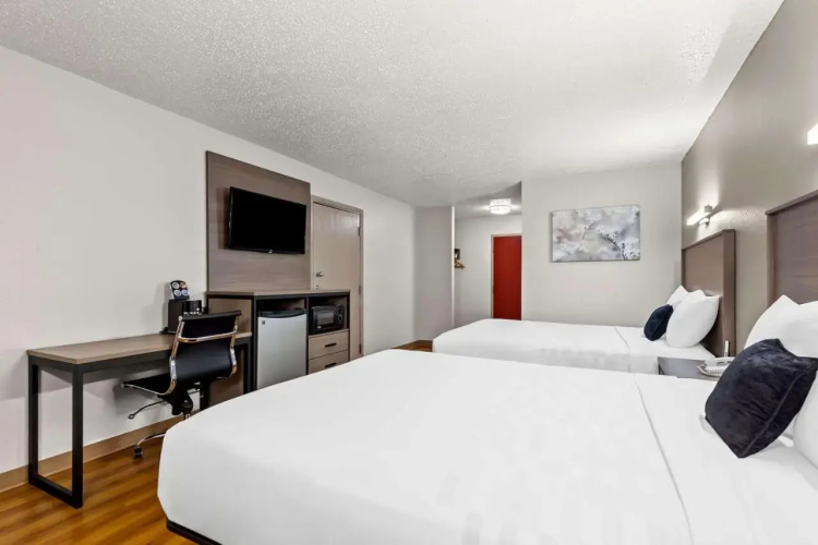 Best Western Camelot Inn