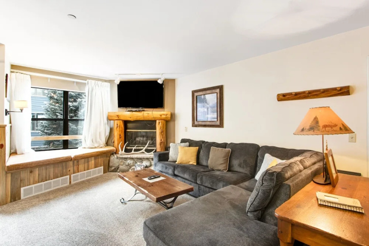 River Mountain Lodge