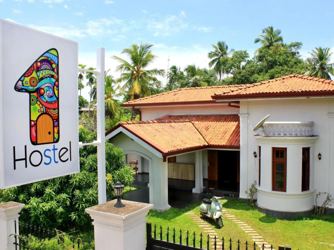 Hostel First Colombo Airport