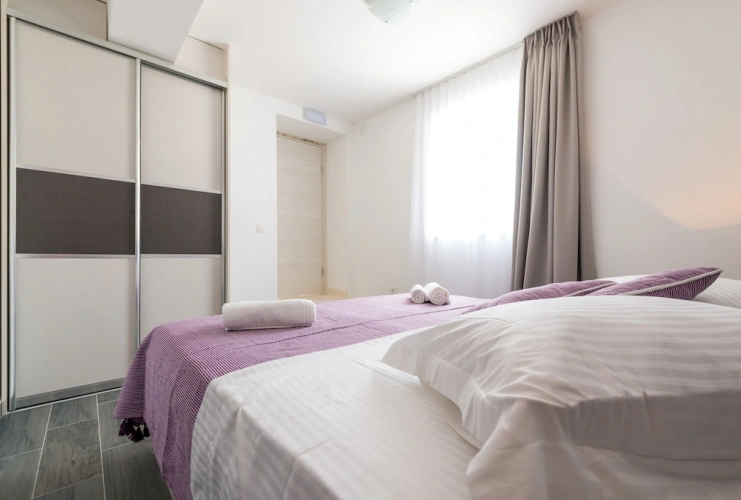 4 Bedrooms Villa