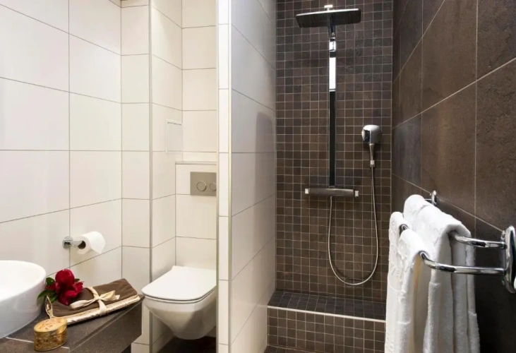 Standard Double room with city view