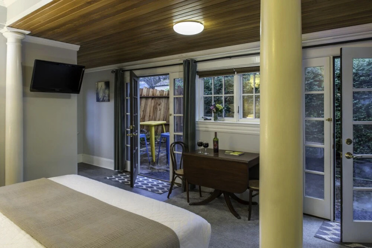 Inn at the Gorge
