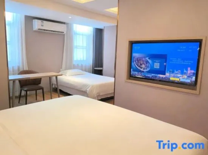 Deluxe Double Family Suite