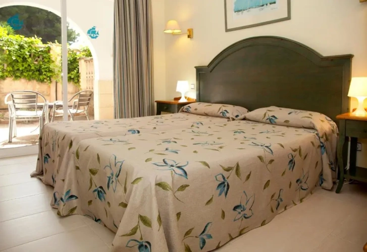 1 Bedroom Apartment with balcony