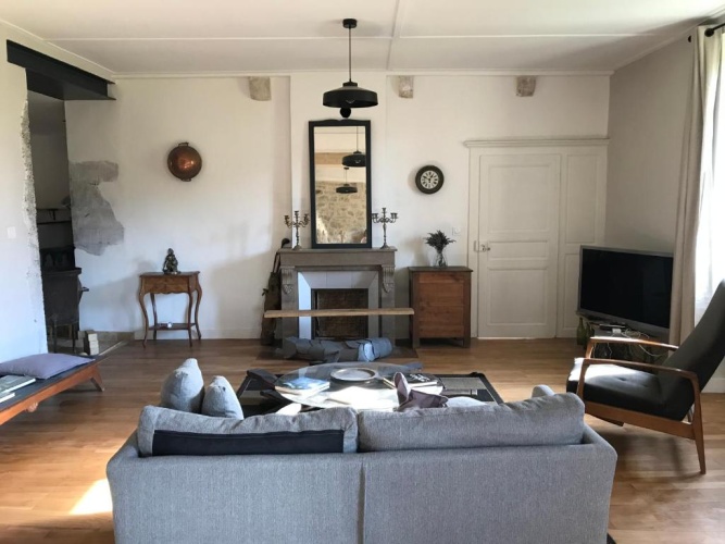 2 Bedrooms Cottage