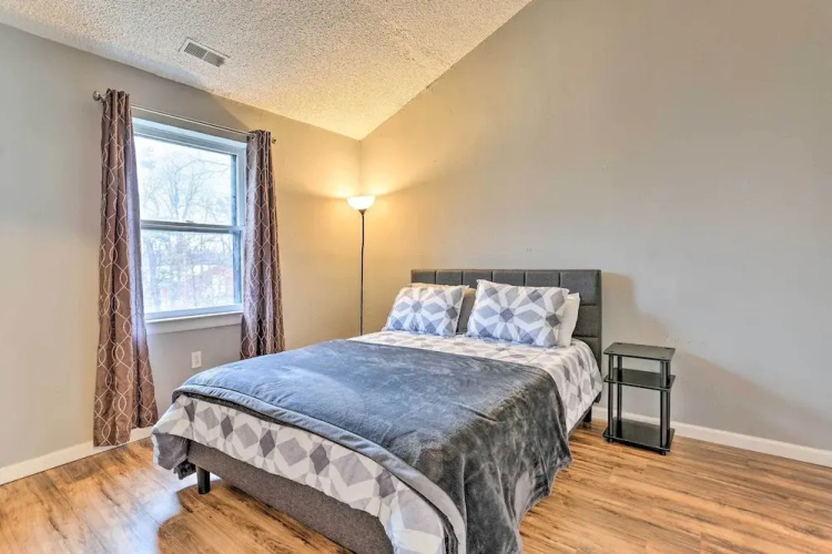 Inviting Poconos Getaway w/ Deck: Ski & Hike!