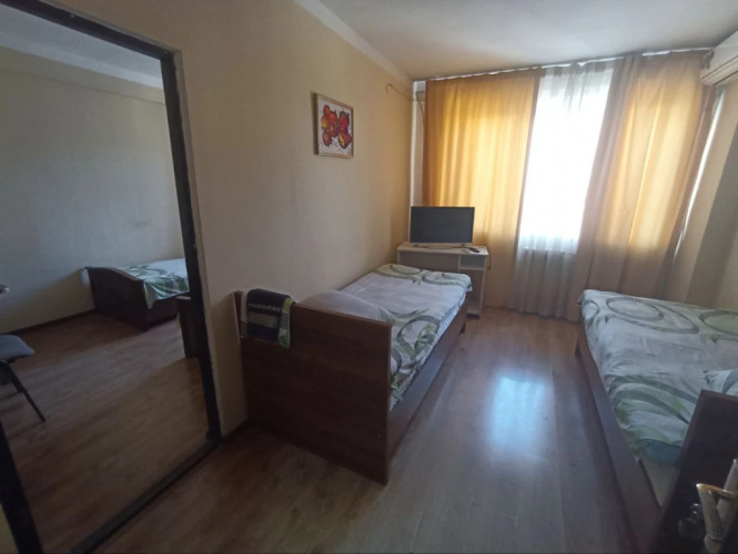 Hostel 27