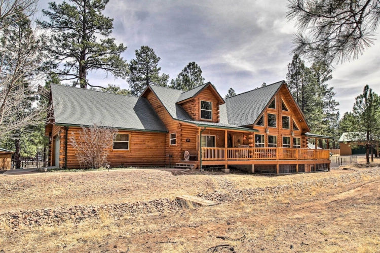 5 Bedrooms Cottage