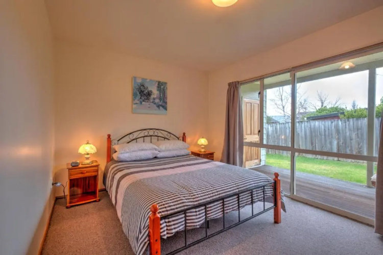 42b Conical Hill Road