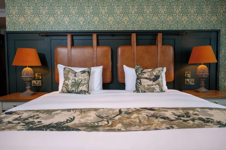 Superior room