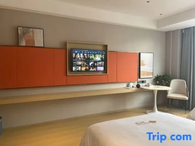 Family Suite with mountain view