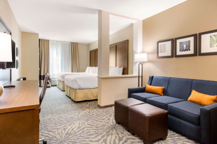 Quadruple Suite