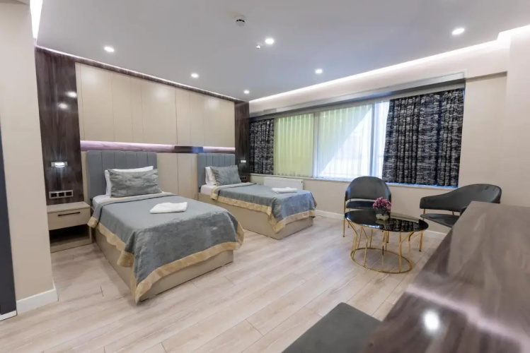 Meros Hotel