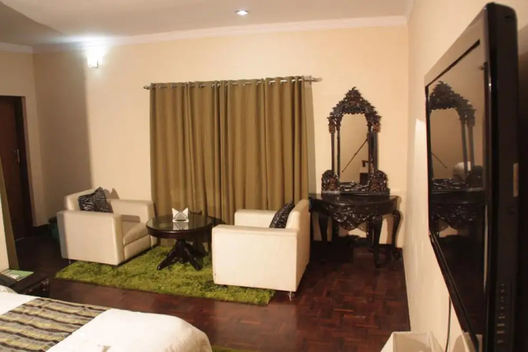 Hotel Saathi