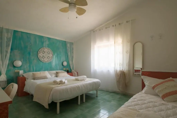 Standard Triple room