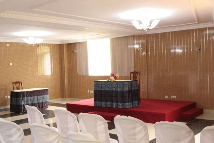 Noblesse Hotel