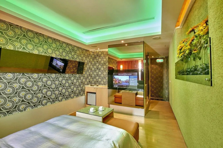 Gold Motel